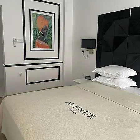 Hotell Avenue 2*
