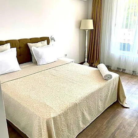 Hotell Avenue 2*